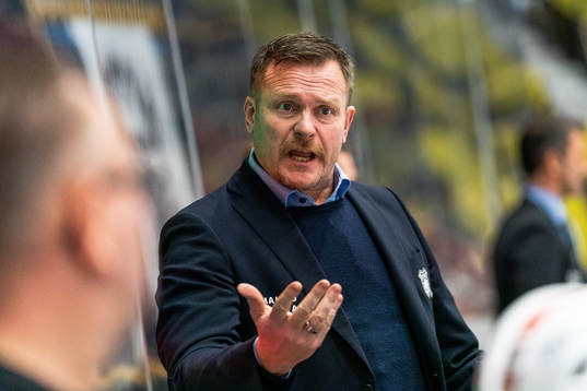 Malmö Redhawks tränare Joakim Fagervall  reagerar