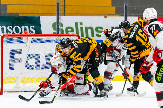 Skellefteås Philip Broberg och Malmö Redhawks Jesper