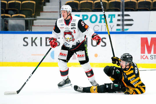 Skellefteås Philip Broberg och Malmö Redhawks Emil