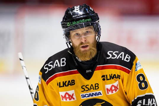 Luleås Linus Klasen jublar