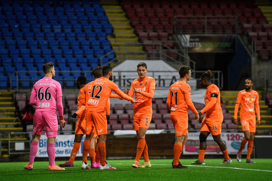 AFC Eskilstunas spelare jublar