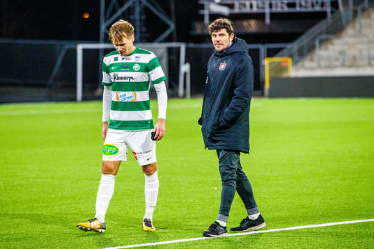 Västerås Viktor Prodell och Örgrytes tränare Miguel Beas