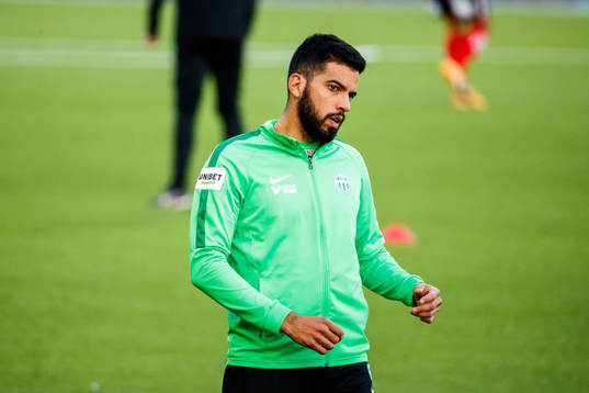 Västerås Pedro Ribeiro innan fotbollsmatchen i Superettan