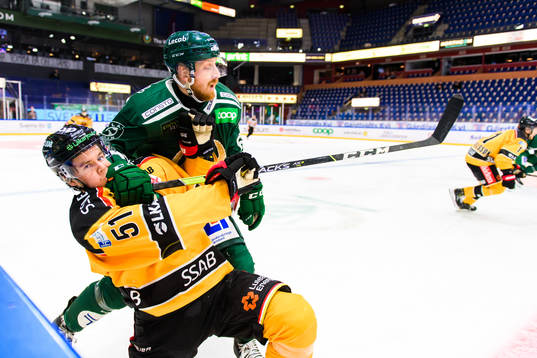 Luleås Filip Hållander och Färjestads Pontus Widerström