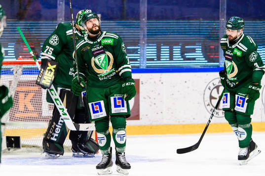 Färjestads Jesse Virtanen och Jens Westin deppar