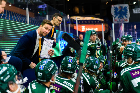 Färjestads huvudtränare Johan Pennerborn