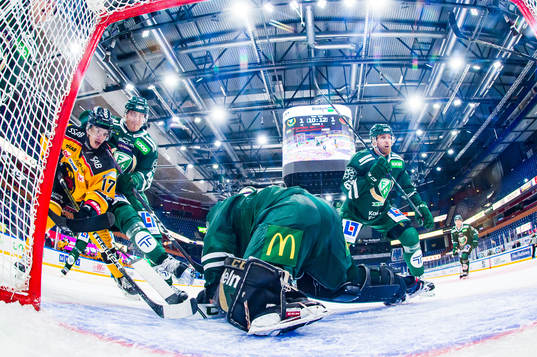 Luleås Isac Brännström, Färjestads Jacob Peterson och