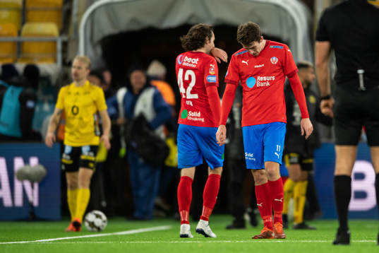 Helsingborgs Adam Eriksson och Mikkel Diskerud deppar