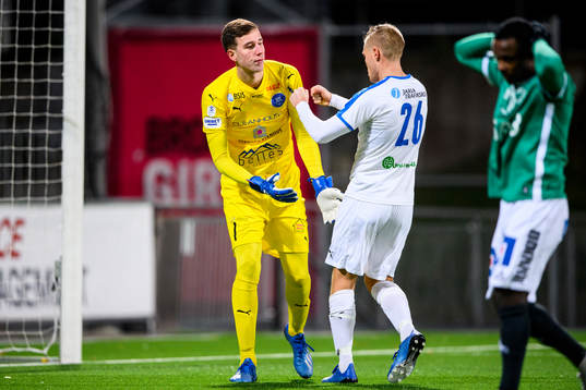 Akropolis målvakt Samuel Brolin och Martin Falkeborn