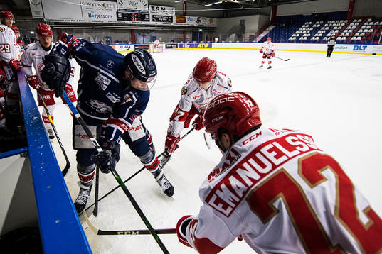 Kallinges Sebastian Magnusson och Trojas Jesper Emanuelsson