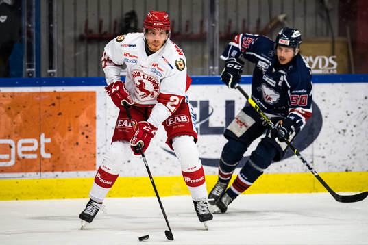 Trojas Hampus Gustafsson och Kallinges Marcus Jörgensson