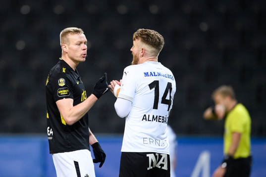 s Kolbeinn Sigthorsson och Örebros Michael Almebäck