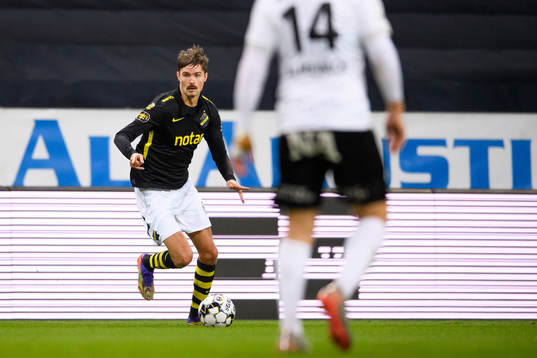 s Mikael Lustig