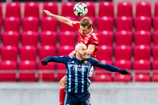 Kalmars Erik Israelsson och Djurgårdens Magnus Eriksson