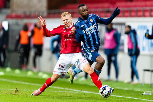 Kalmars Sebastian Ring och Djurgårdens Emmanuel Banda