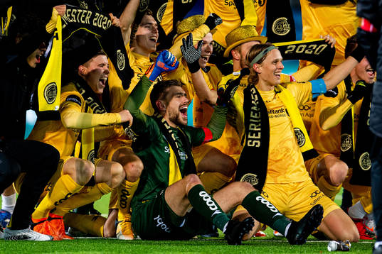 Alfons Sampsted, goalkeeper Nikita Haikin, Ulrik Saltnes