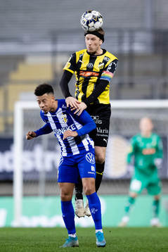 IFK Göteborg Tobias Sana och Häckens Rasmus Lindgren