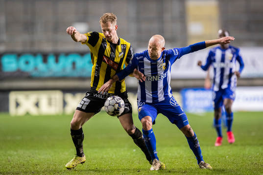 Häckens Gustav Berggren och IFK Göteborg Robin Söder