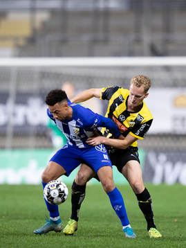 IFK Göteborg Tobias Sana och Häckens Gustav Berggren