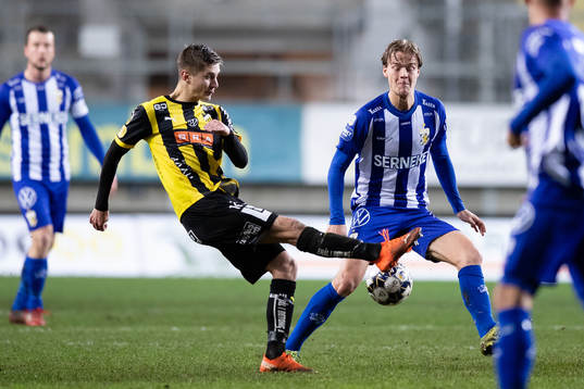 Häckens Leo Bengtsson och IFK Göteborg August Erlingmark