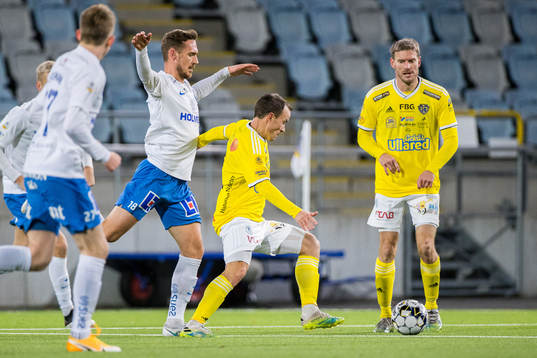 IFK Norrköpings Linus Wahlqvist och Falkenbergs Anton Wede