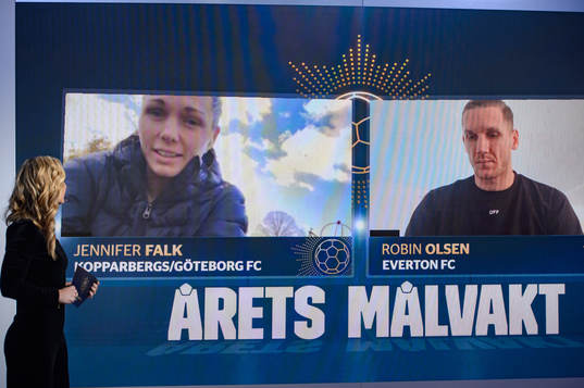 Jennifer Falk och Robin Olsen, Årets målvakt