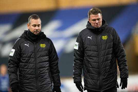 Mjällbys tränare Marcus Lantz och assisterande tränare