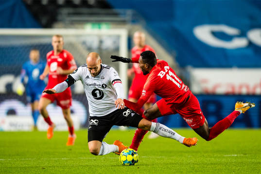 Tore Reginiussen of Rosenborg and Karamoko Daouda Bamba of