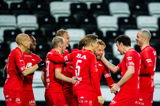 Sander Svendsen of Brann celebrates