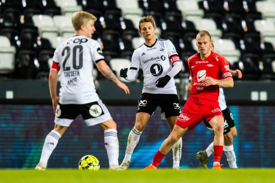 Vegar Eggen Hedenstad of Rosenborg and Petter Dahle Strand