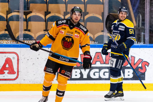 s Fredrik Forsberg jublar