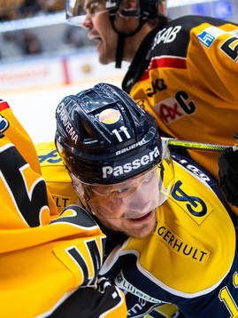s Simon Önerud