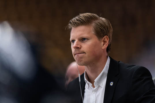 s assisterande tränare Stefan Nyman