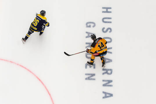 s Alexander Bergström och Luleås Jonas Berglund åker