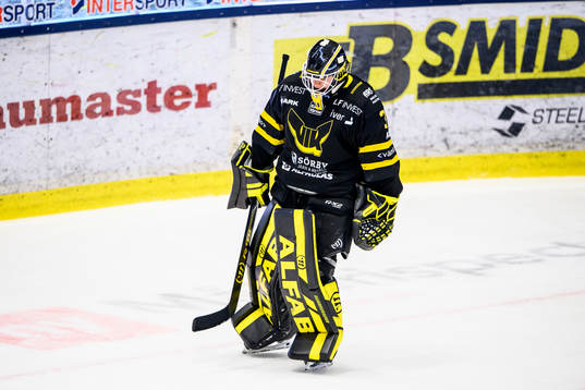 Västerås målvakt Jesper Myrenberg deppar