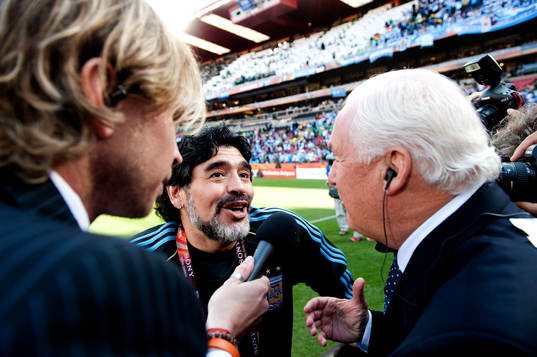 Diego Maradona, förbundskapten Argentina innan matchen