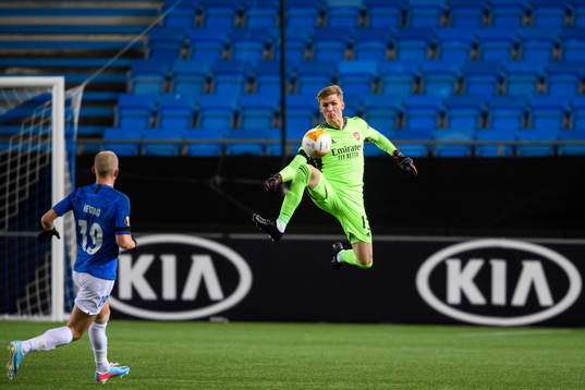 Goalkeeper Runar Rúnarsson of Arsenal