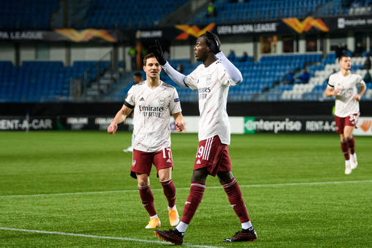 Nicolas Pépé of Arsenal celebrates the 0-1 goal