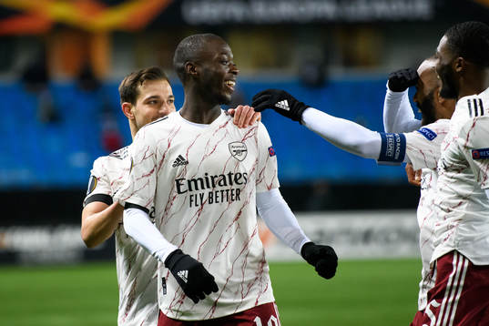 Nicolas Pépé of Arsenal celebrates the 0-1 goal