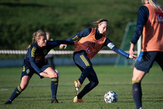 Anna Anvegård och Kosovare Asllani