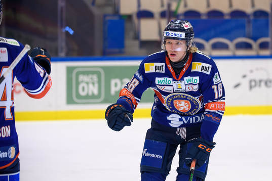 Växjös Marcus Sylvegård jublar
