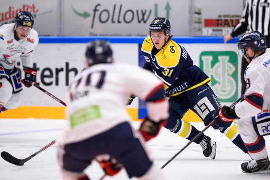 s Oskar Olausson