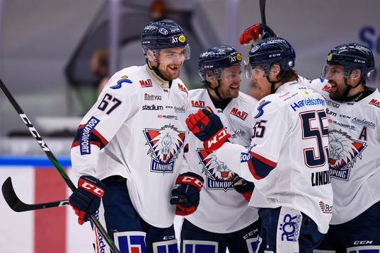 Linköpings Jarno Kärki och Max Lindroth jublar