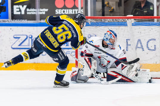 s Fredrik Forsberg missar straff på Linköpings målvakt