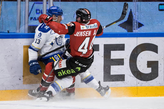 Leksands Jon Knuts och Malmö Redhawks Jesper Jensen Aabo i