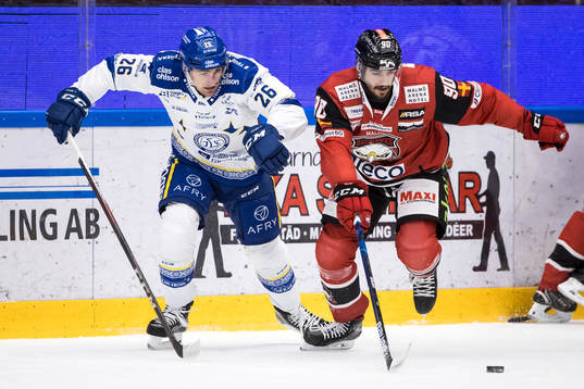 Leksands Patrik Norén och Malmö Redhawks Joe Veleno i