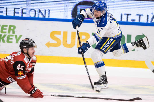 Leksands Martin Karlsson och Malmö Redhawks Jesper Jensen