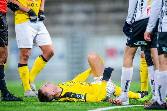 Lunds Filip Bohman grinar illa