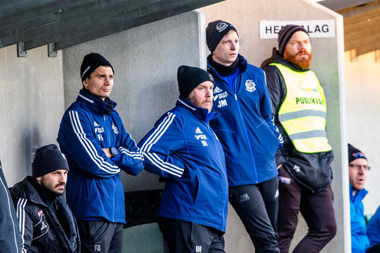 Lindomes assisterande tränare Fredrik Ahlstrand, manager