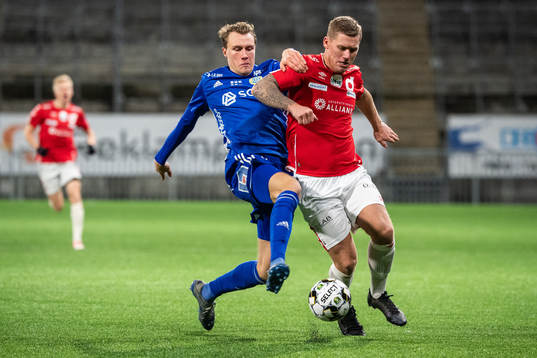 Sundsvalls Niklas Dahlström och Degerfors Victor Edvardsen